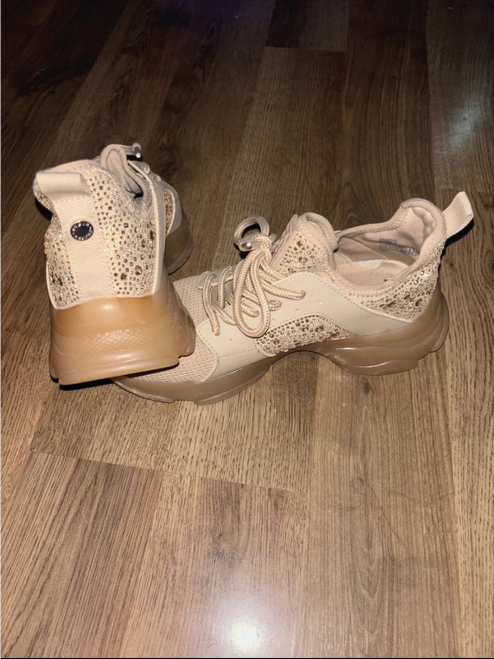 LIKE NEW STEVE MADDEN SPARKLY SNEAKERS